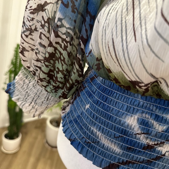 Mandee Multi color Print Sheer Top Size M - Picture 4 of 8